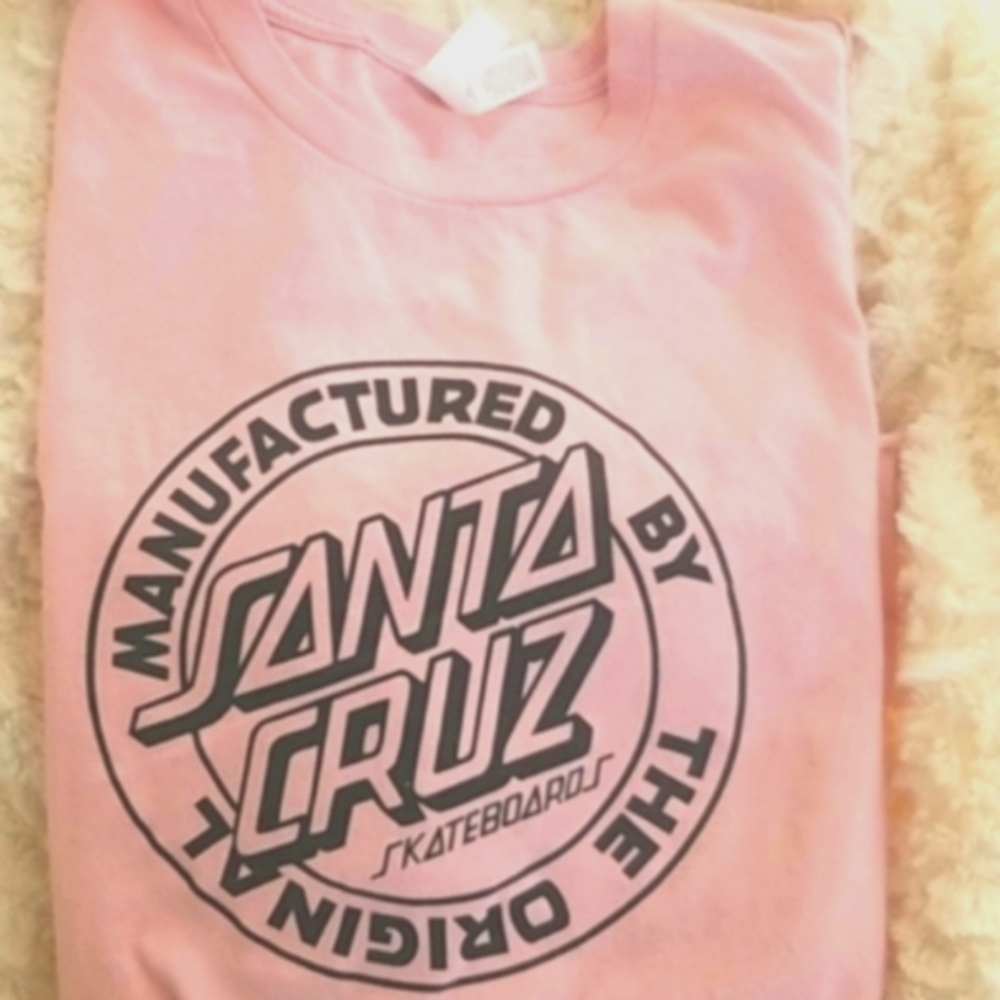 SANTA CRUZ PINK SKATEBOARD  CROPPED TEE